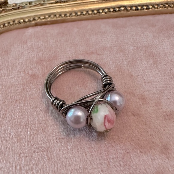 Handmade Wire Wrapped Ring Floral Rose Glass Purple Pearls Metal Hand Done - Picture 6 of 11